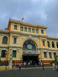 ไปรษณีย์สีเหลืองงที่โฮจิมิน