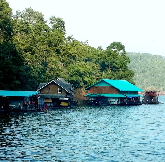 ล่องแพ นอนท้ายเขื่อนศรีนครินทร์