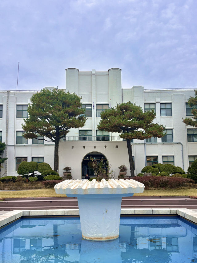 연인과 이색 도서관데이트를 즐기고 싶을 땐 북촌💛