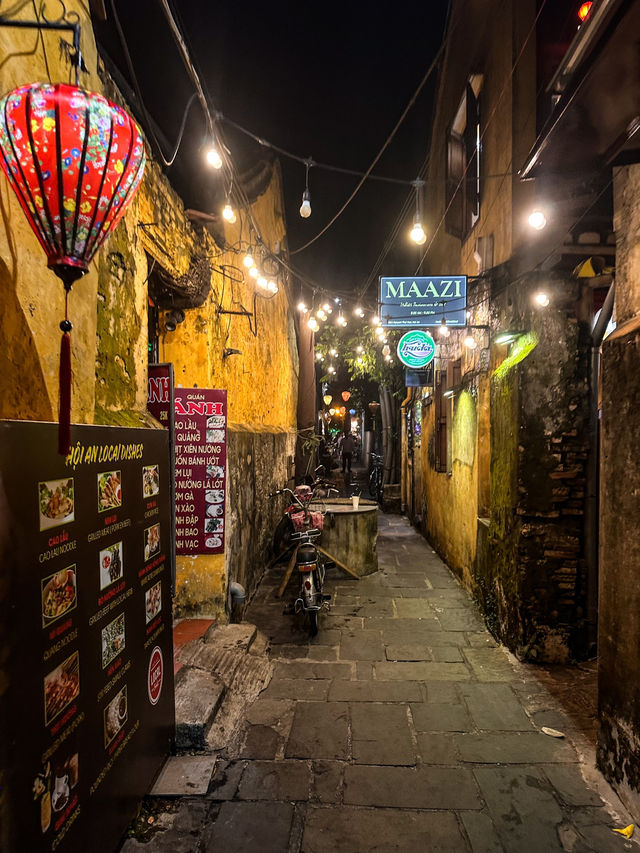 Millions silk lantern lights of Hoi An