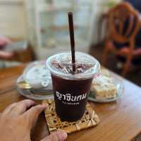 เที่ยวคาเฟ่สวยระยอง ที่ร้าน ญา-จิน-ดม 