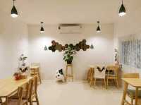 April's cafe & good day คาเฟ่เลี่ยงเมืองปากเกร็ด