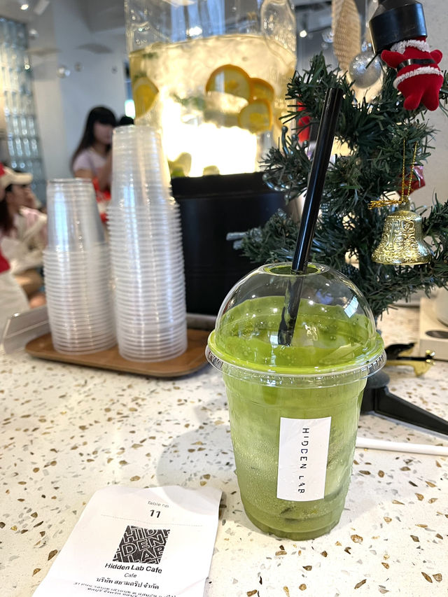 ฮิดเด้นแลปบางแสน คาเฟ่สุดชิก🌊