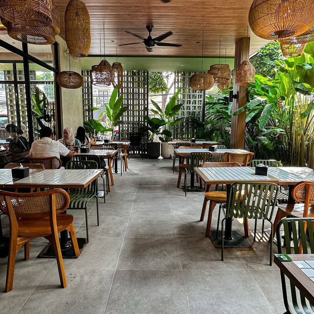 SRASI COFFEE & EATERY
