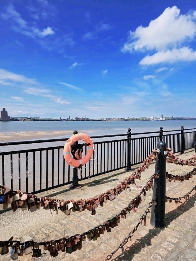 Albert Dock Landmark ของเมือง Liverpool ⛴️