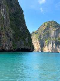 🌴 Phi Phi Island: A Slice of Paradise on Earth 🌊