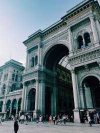 Milan Cathedral: A Gothic Marvel!