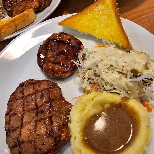 ร้านสเต็ก Eat Am Are 🥗🥩