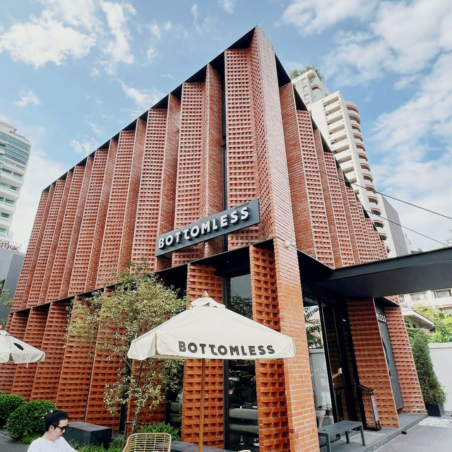 Sip and Savor at Bottomles S33