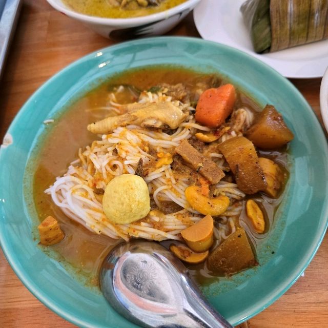 ขนมจีนสะพานหิน ภูเก็ต