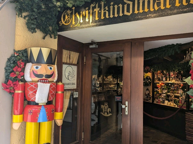 ローテンブルクのクリスマスショップ　Käthe Wohlfahrt 