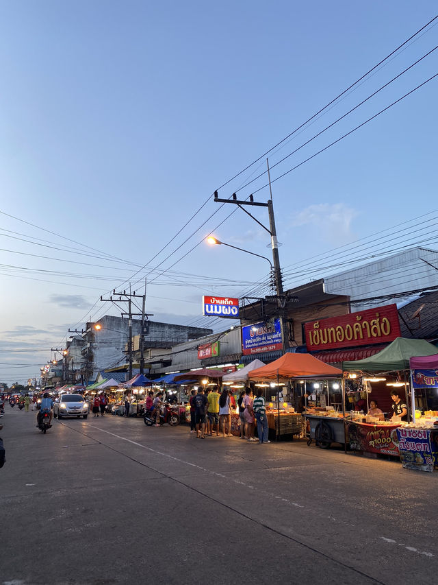 🇹🇭素叻他尼絕對不要錯過的車站旁夜市