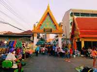 泰國曼谷市中心著名寺廟夜市Wat Ruak Bang Bamru market，靠近mrt地鐵站，純本地人夜市