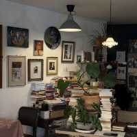 A BOOK with NO NAME ร้านหนังสือที่ชิกๆ ย่านสามเสน