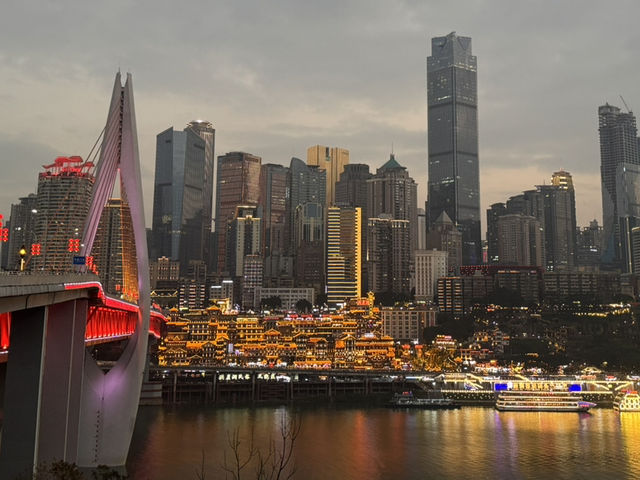 Hongyadong at Twilight: Crossing Qianqiao Bridge for the 6 PM Light-Up