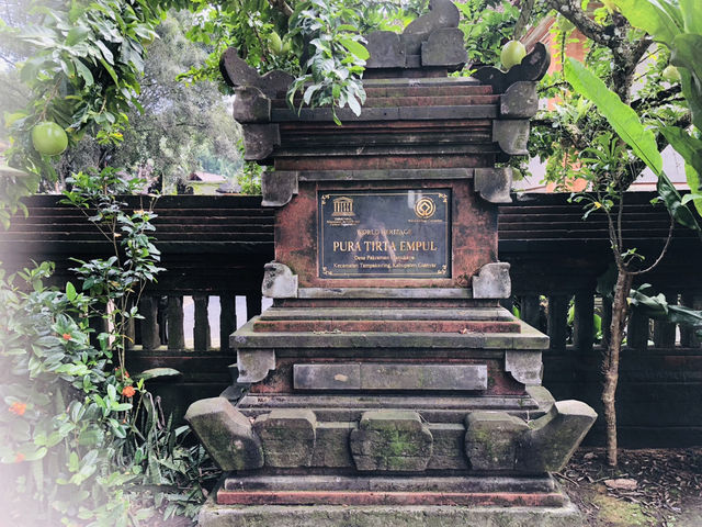 【バリ島】ティルタ ウンプル寺院 観光ガイド