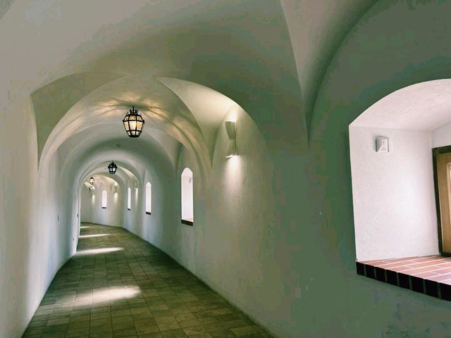 白俄羅斯著名建築景點：格羅德諾舊城堡，適合打卡拍照📸