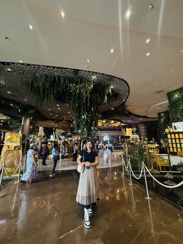 Wat aran In bangkok and iconsiam
