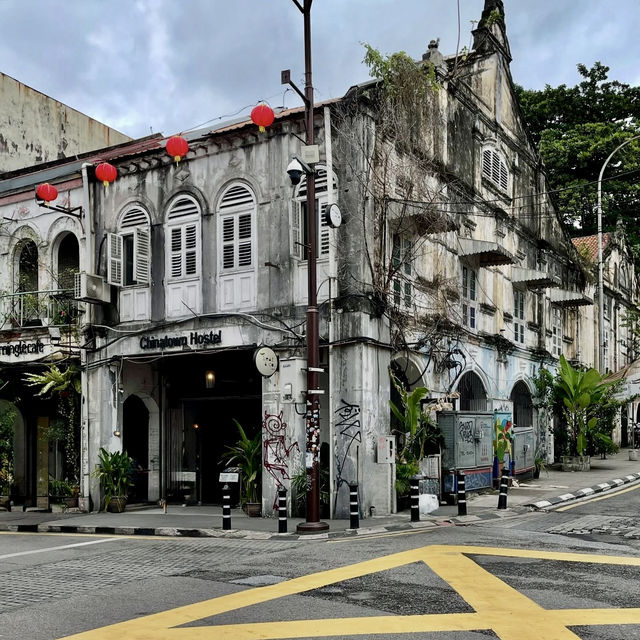 A Day in KL's Chinatown: Where Dragons and Deities Dance