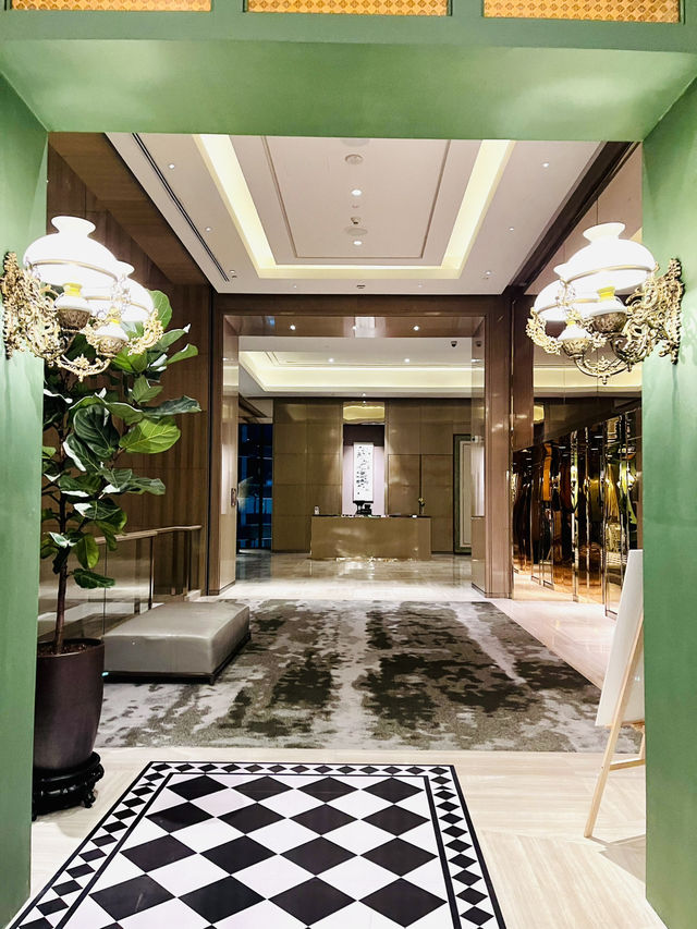 “Curate: A Taste of Elegance, A Touch of Sustainability”
