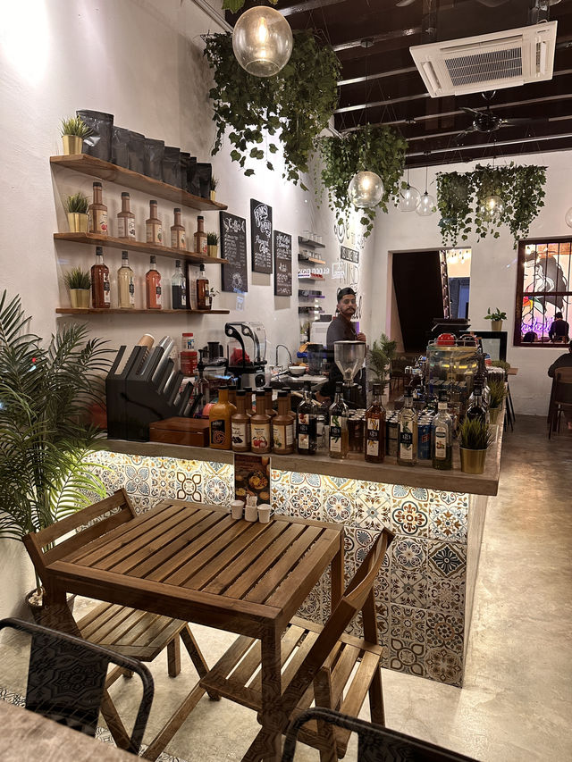 Pinwheel Retro Café: A Vintage Time Capsule