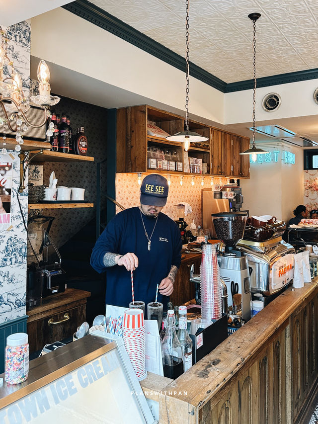 The Little BAKERY Tokyo ! 🥤🍩✨