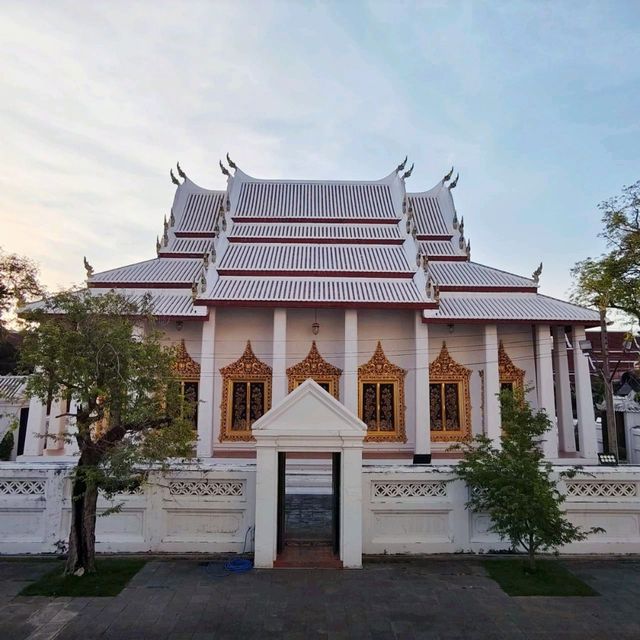 วัดเฉลิมพระเกียรติวรวิหาร นนทบุรี