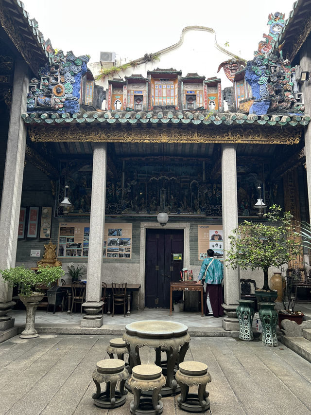 Day trip to Pinang Peranakan Mansion ,Penang famous historical building! 