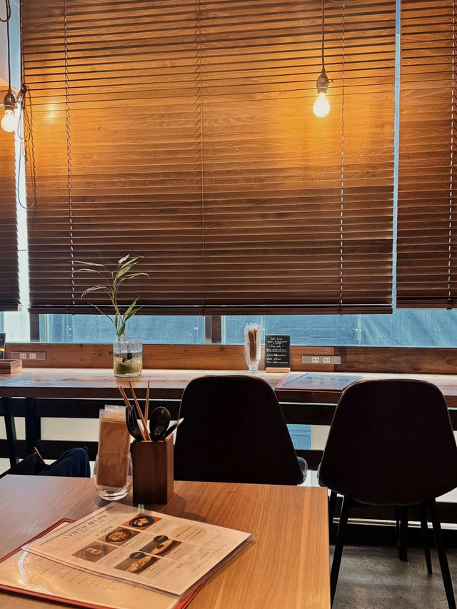 【都立大学】1人カフェにもおすすめ☕️🩶駅チカおしゃれカフェtotto cafe&bar