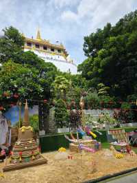 ไหว้พระที่วัดสระเกศราชวรมหาวิหาร