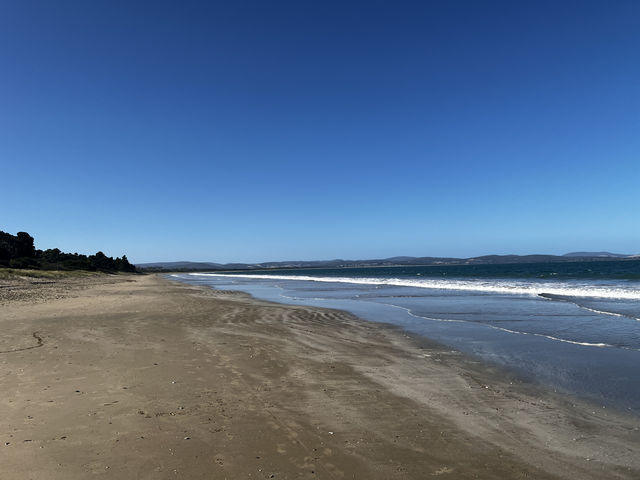 Explore the beauty of Hobart Seven mile Beach 