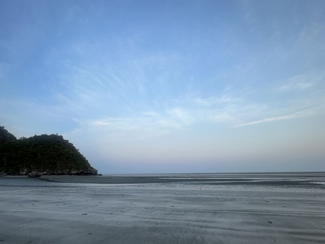 หาดสามพระยา อุทยานเขาสามร้อยยอด จ.ประจวบคีรีขันธ์