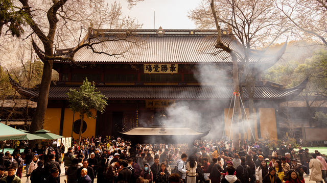 Unforgettable Moments at West Lake (Xi Hu) and Lingyin Temple