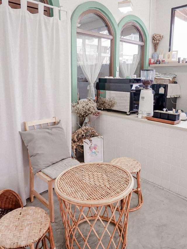 Samatea Cafe - สมาธิ คาเฟ่นี้มีน้องแมว 