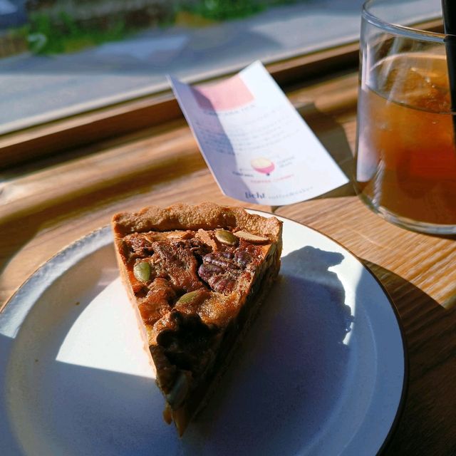 熊本站旁兩層高的文青咖啡店-- licht coffee ☕️
