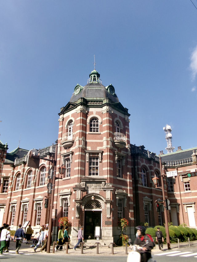 盛岡・岩手銀行赤レンガ館〜レトロな世界観〜