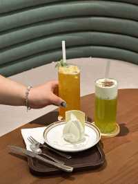 Sip & Snack Pastry Shop