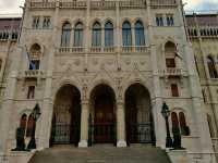 The Crown Jewel of Budapest – Parliament by the Danube