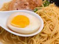 高雄🇼🇸 這目前是今年吃過最好吃的雞白湯拉麵🍜