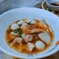 🫕 ร้านก๋วยเตี๋ยว ต.รุ่งโรจน์ ลูกชิ้นปลา
