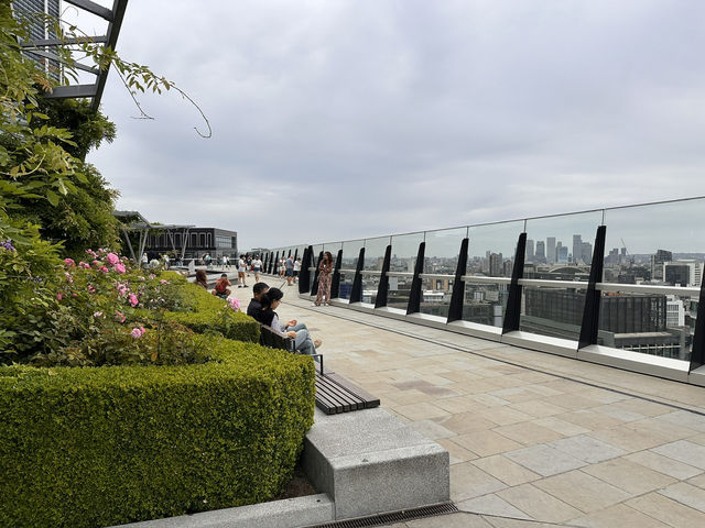 【The Garden at 120｜予約不要＆無料で楽しめる穴場の屋上庭園展望台】