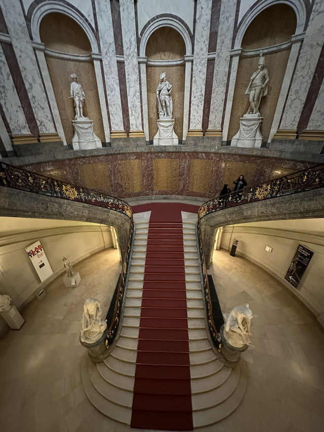 Impressive sculpture museum in Berlin