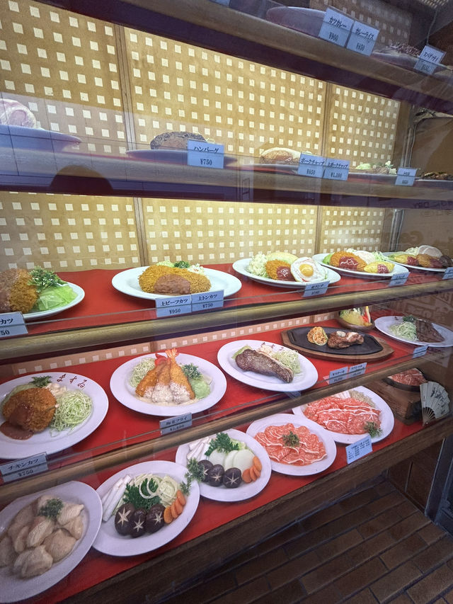 【広島】昭和レトロ感が魅力的すぎる『肉のますゐ』