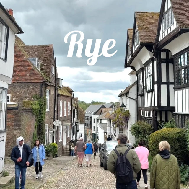 Rye: A Charming Medieval Town Near London with Fantastic Artisan Shops! 🇬🇧🎨