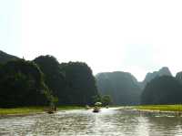 Tam Coc - Golden fields and timeless beauty 🌾