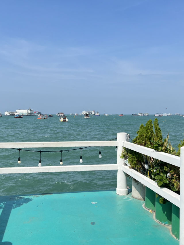 Banlay Home Cafe Pattaya – คาเฟ่ลับริมทะเล