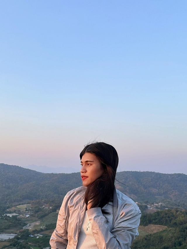 หนีรักไปพักบนดอย @ม่อนเหนือม่อนเเจ่ม 🛖⛰️✨