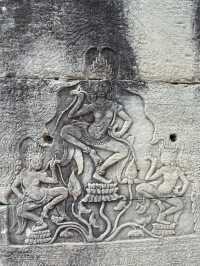 900年の時を超えて立つ、神々の寺院