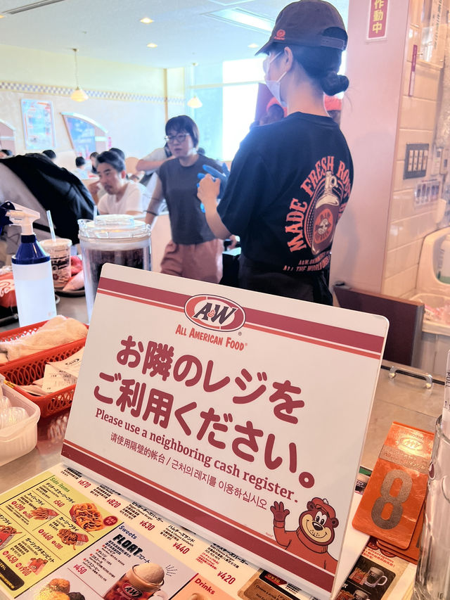沖繩限定美食！ 復古風漢堡店必食推介