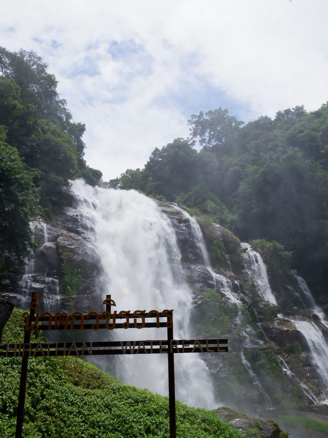 น้ำตกวชิรธาร - Wachirathan Waterfall